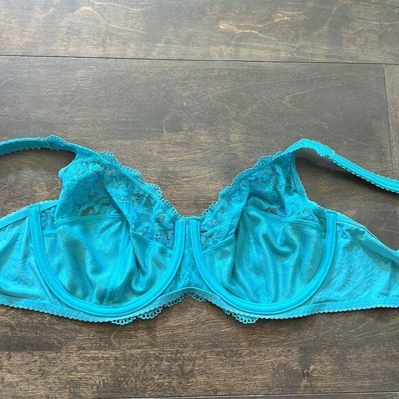 🌟 Barely breezies embroidered microfiber bra style A72247 turquoise Sz- 38D - Picture 5 of 9